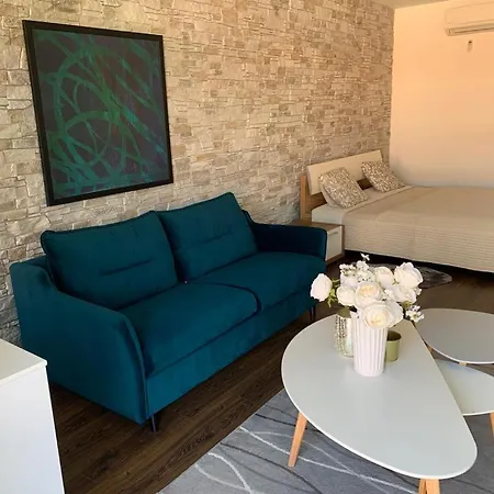 U Plaze S Terasou Apartment *